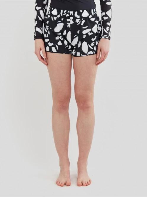 Fundango Elderberry Boardshort női beach short fekete színben 2