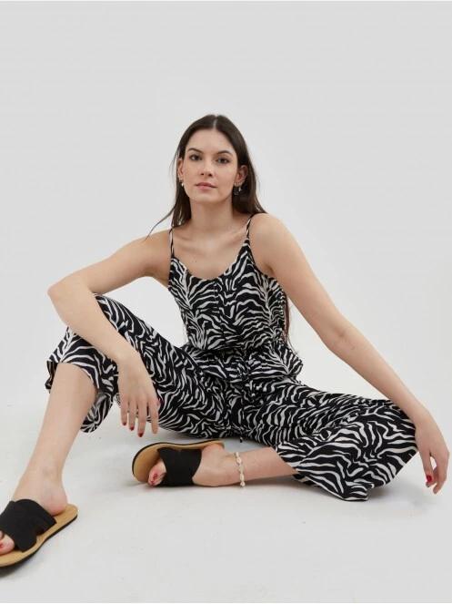 Fundango Alisha Jumpsuit női ruha fekete színben 4